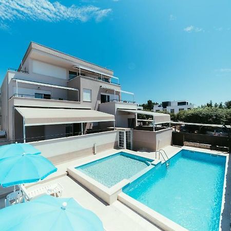 פטרצ'אנה Apartments Prestige מראה חיצוני תמונה