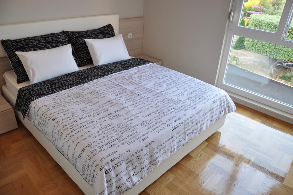 פטרצ'אנה Apartments Prestige מראה חיצוני תמונה