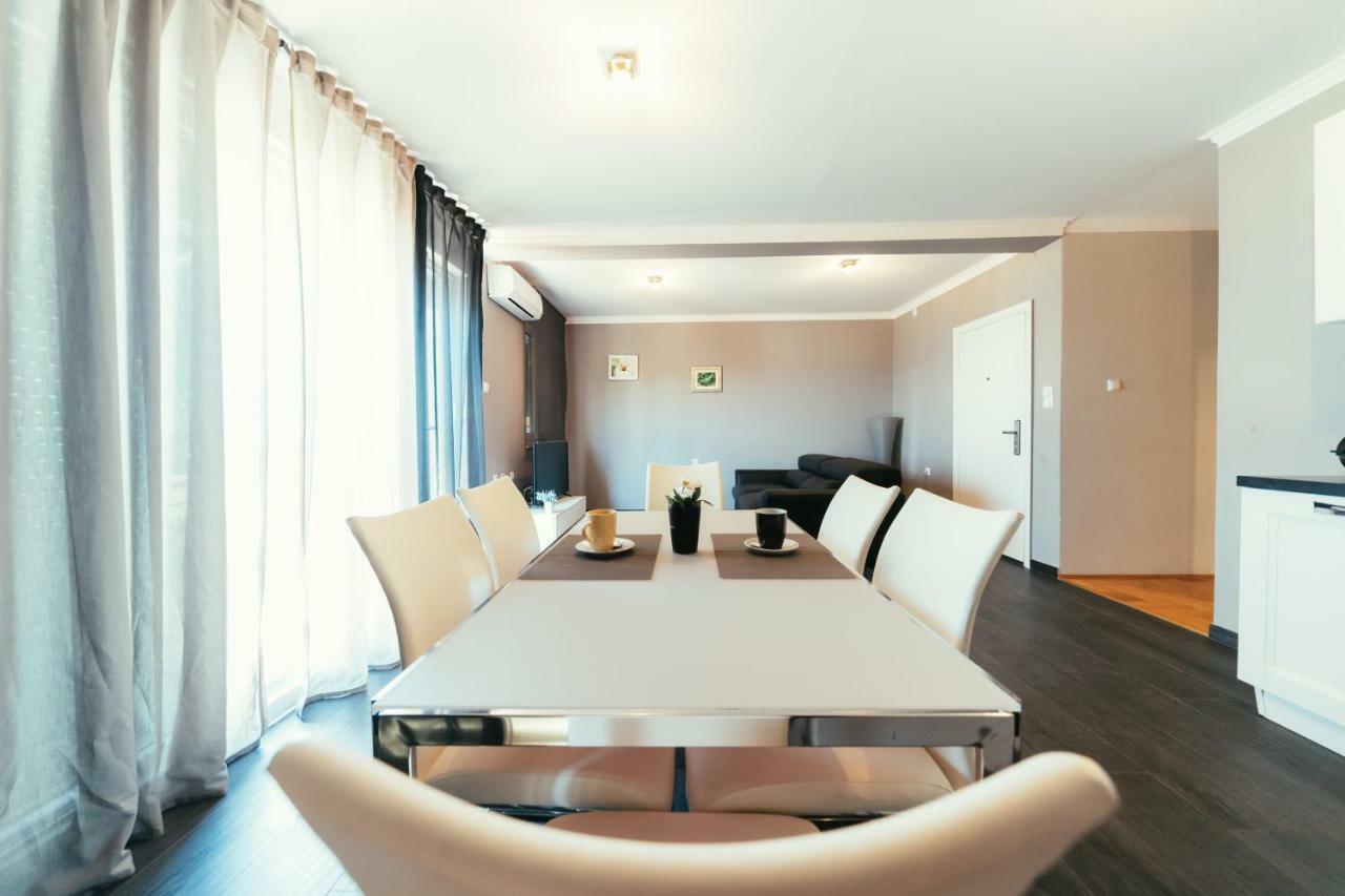 פטרצ'אנה Apartments Prestige מראה חיצוני תמונה