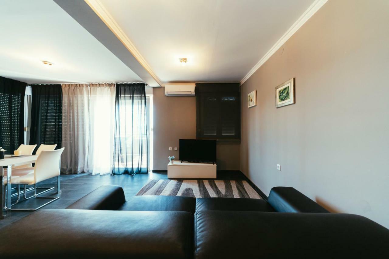 פטרצ'אנה Apartments Prestige מראה חיצוני תמונה