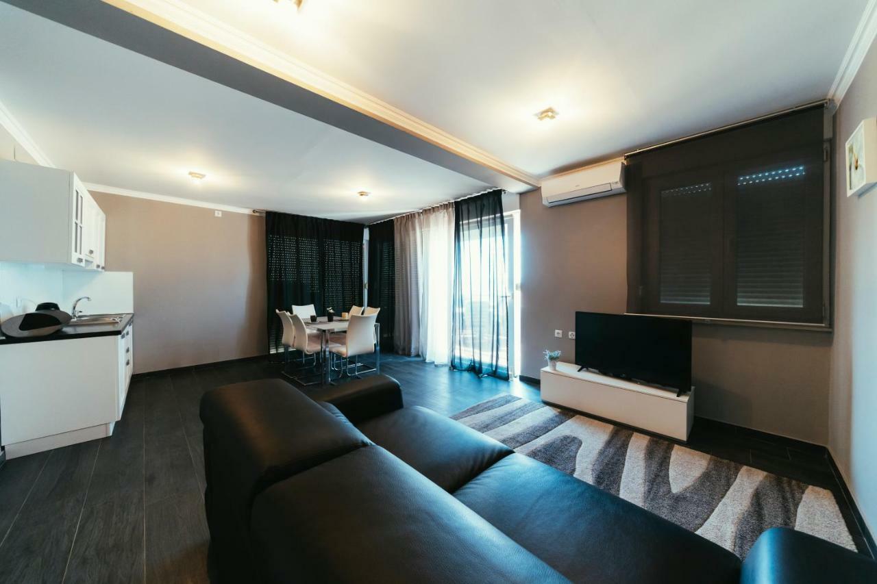 פטרצ'אנה Apartments Prestige מראה חיצוני תמונה