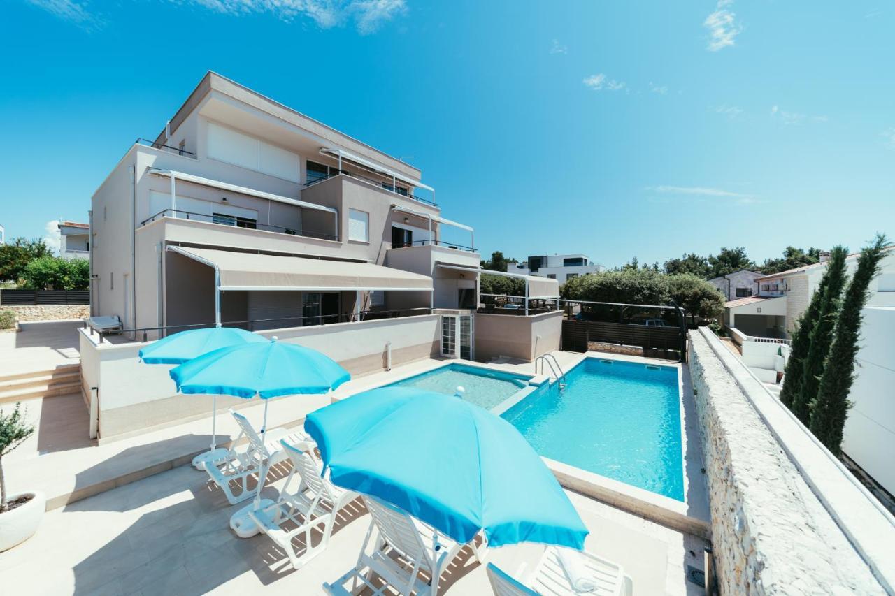 פטרצ'אנה Apartments Prestige מראה חיצוני תמונה