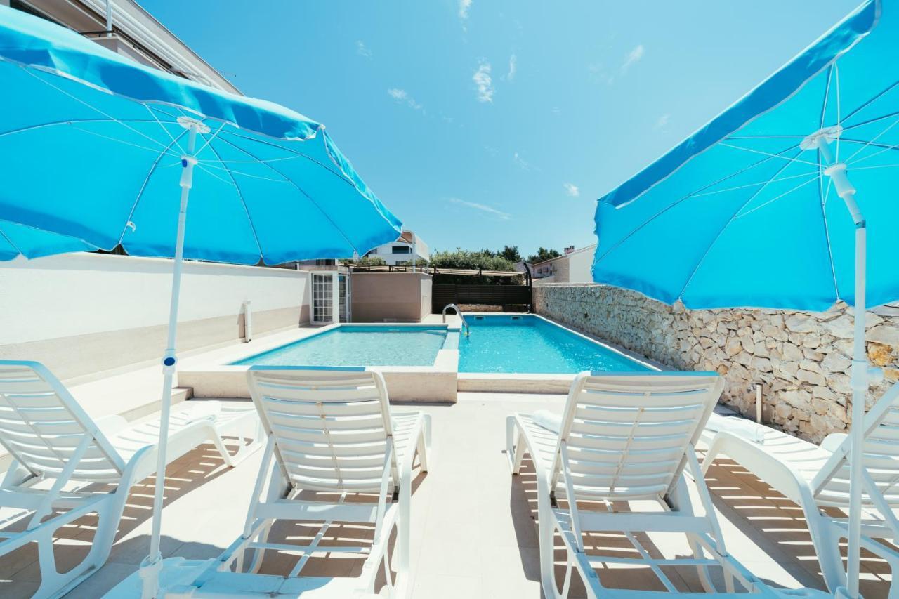 פטרצ'אנה Apartments Prestige מראה חיצוני תמונה